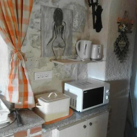 Apartment Holiday B&d - One Bedroom Holiday With Terrace