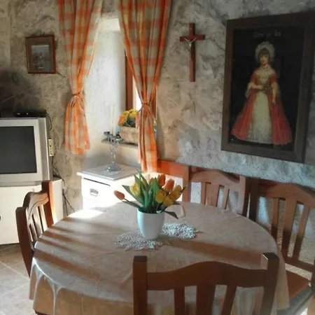 Holiday B&d - One Bedroom Holiday With Terrace アパート